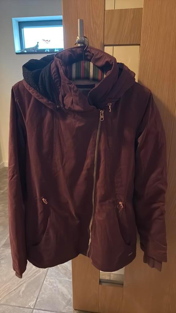 Bench dames tussenjas winterjas rood izgst M 38, Kleding | Dames, Jassen | Winter, Zo goed als nieuw, Maat 38/40 (M), Rood, Ophalen of Verzenden