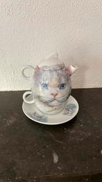 Theekop en theepot set witte poes. Blanche Dael Maastricht, Ophalen, Zo goed als nieuw, Kop en/of schotel