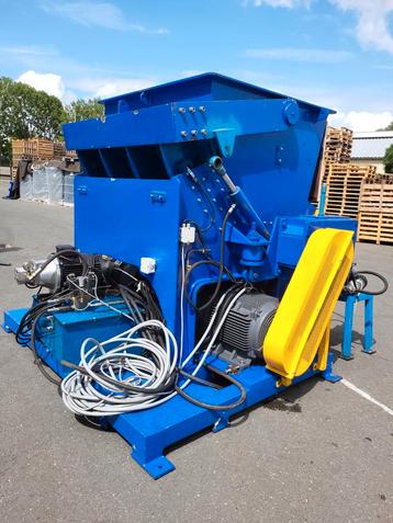 Kunststof Shredder  beschikbaar voor biedingen