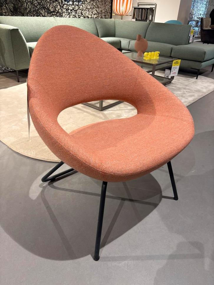 Artifort Shark Fauteuil - Showroommodel, Huis en Inrichting, Fauteuils, Zo goed als nieuw, Stof, 75 tot 100 cm, Ophalen