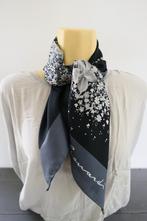 Vintage Leonardi shawl sjaaltje grijs zwart wit bloemen, Sjaal, Zo goed als nieuw, Leonardi, Verzenden