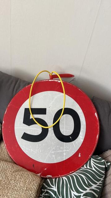 Gratis 50 bord beschikbaar voor biedingen