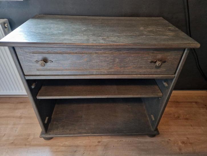 Oude houten kast met 1 lade en plank greywash, Huis en Inrichting, Kasten | Ladekasten, Gebruikt, Minder dan 100 cm, 50 tot 100 cm