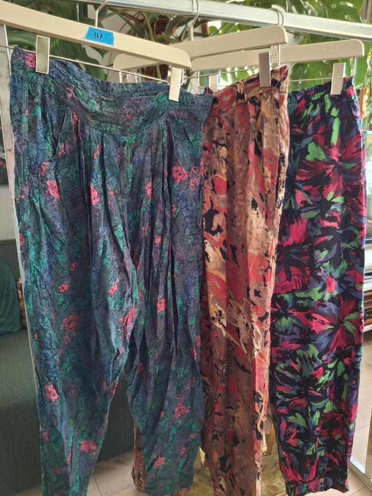 Bundel 3 stuks jaren 80 zomerse broeken, Kleding | Dames, Broeken en Pantalons, Zo goed als nieuw, Maat 42/44 (L), Lang, Ophalen of Verzenden