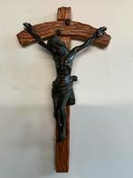 Oud gedisseld Houten Kruis met Jesus beeld 38 cm, Antiek en Kunst, Antiek | Religie, Ophalen of Verzenden