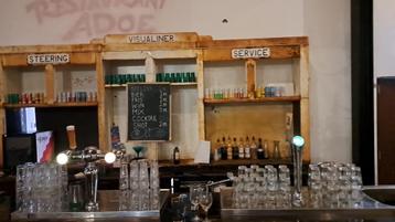 Antieke uit 1961 garagewand super gaaf als achterwand BAR beschikbaar voor biedingen