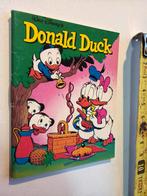 Donald Duck boek - Walt Disney, Eén stripboek, Ophalen of Verzenden, Zo goed als nieuw