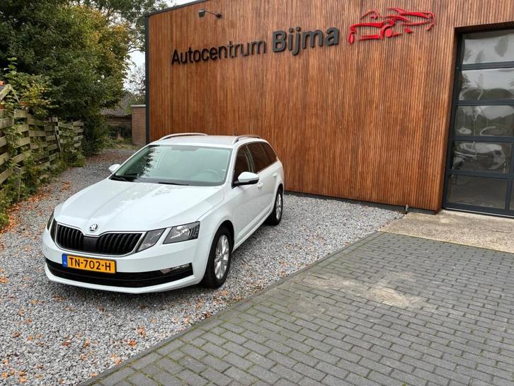 Skoda OCTAVIA 1.0 TSI Greentech Ambition Business, Auto's, Skoda, Bedrijf, Octavia, ABS, Airbags, Airconditioning, Bluetooth, Boordcomputer