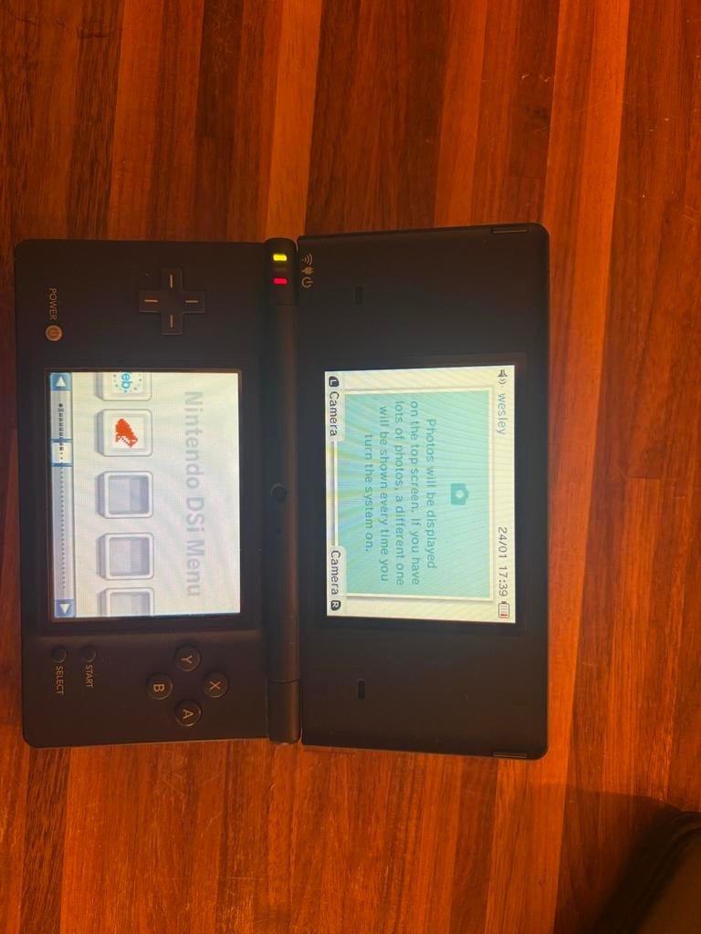 Nintendo DSi Pokemon Editie - Zeldzaam!, Ophalen, Gebruikt, 1 speler, Role Playing Game (Rpg)