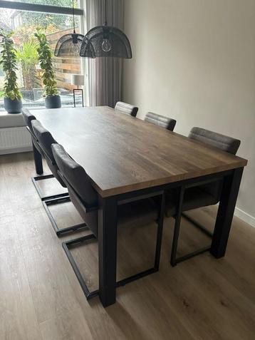 Eettafel 220x100 beschikbaar voor biedingen