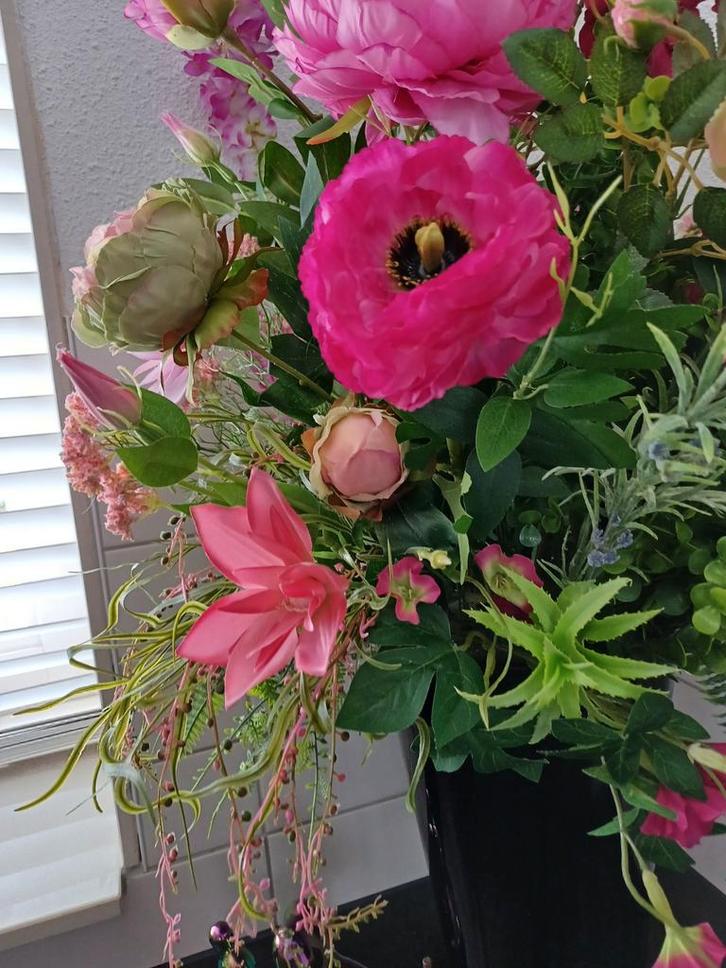 Prachtige zijden bloemstuk nieuw, Huis en Inrichting, Woonaccessoires | Kunstplanten en Kunstbloemen, Nieuw, Ophalen of Verzenden