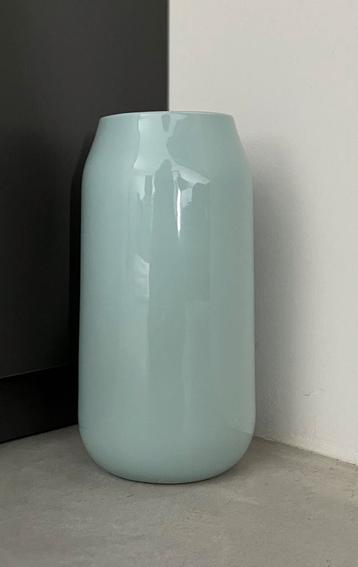 Pastel blauwe / groene vaas HEMA  beschikbaar voor biedingen