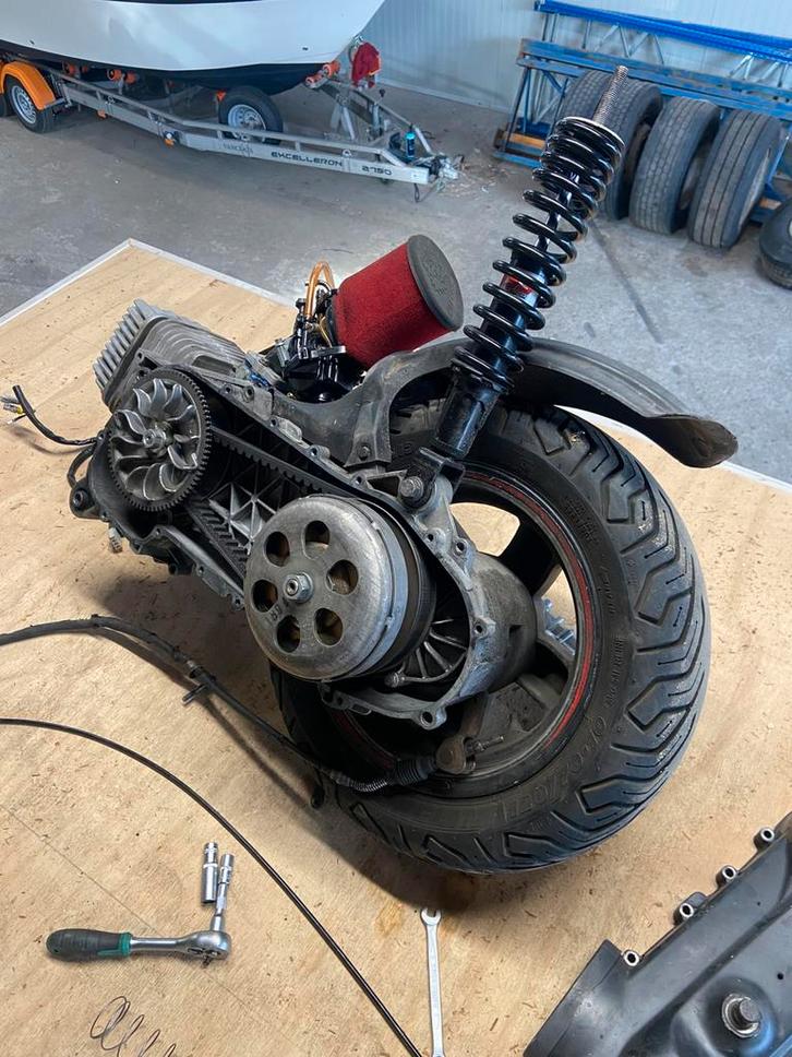 172cc blok, Fietsen en Brommers, Brommeronderdelen | Scooters, Zo goed als nieuw, Piaggio, Blok, Ophalen of Verzenden