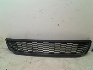 GRILLE Volkswagen Polo V (6R) (01-2009/10-2017) (6r0853677a)
