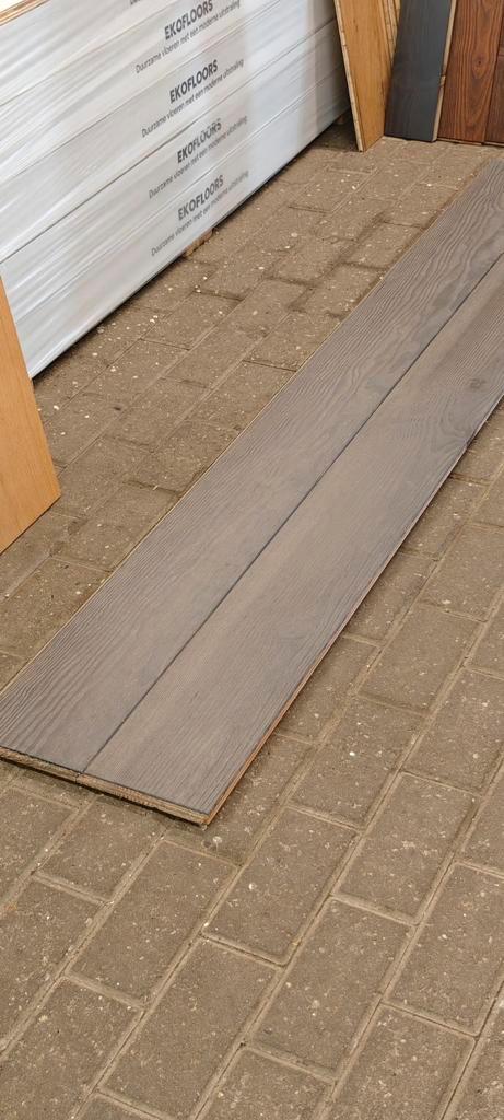 Massief grenen vloer planken nieuw  fume, Doe-het-zelf en Verbouw, Vloerdelen en Plavuizen, Nieuw, Vloerdelen of -planken, Hout