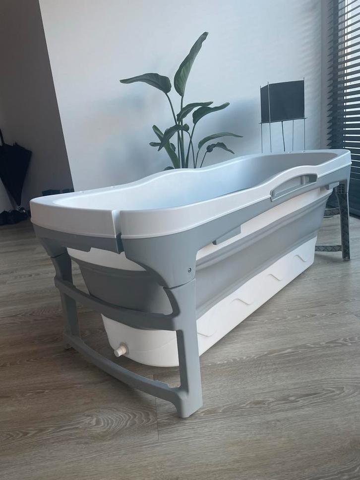 Inklapbaar Bad - Ruimtebesparend!, Huis en Inrichting, Badkamer | Badkamermeubels, Zo goed als nieuw, Overige typen, Minder dan 100 cm