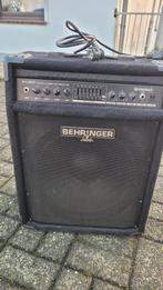 Basversterker Behringer, Muziek en Instrumenten, Ophalen of Verzenden, Gebruikt, Basgitaar, 100 watt of meer