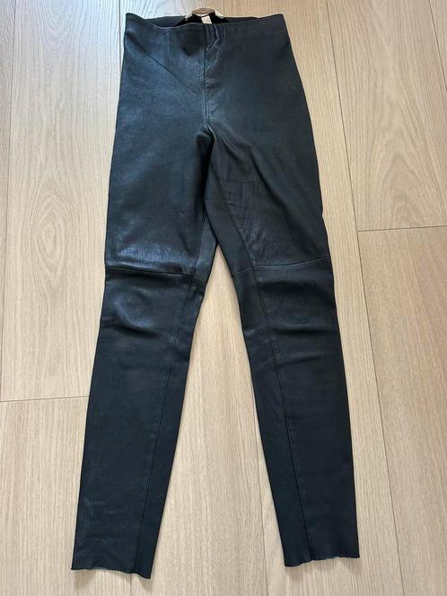 H&M trend leren leggings maat 38 zara, Kleding | Dames, Broeken en Pantalons, Zo goed als nieuw, Maat 38/40 (M), Zwart, Lang, Ophalen of Verzenden