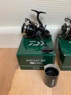 Nieuwe Daiwa Emcast 3000 & 4000 baitrunner molens, Nieuw, Ophalen of Verzenden, Molen