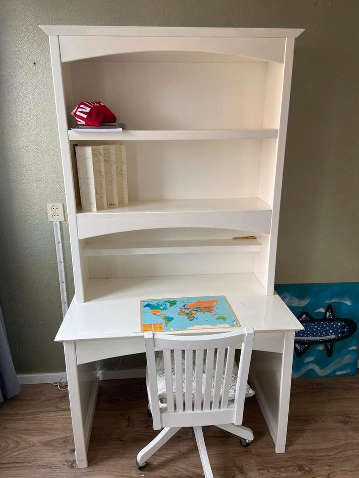 Tiener wandkast bureau met stoel, Huis en Inrichting, Bureaus, Gebruikt, Bureau, Ophalen