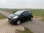 Peugeot 107 1.0 12V 5DR 2010 Zwart, Voorwielaandrijving, 4 stoelen, Origineel Nederlands, Handgeschakeld