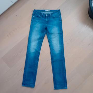 Levi's jeans model 712 slim W28 L 34 als NIEUW beschikbaar voor biedingen