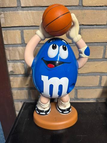 M&M dispencer basketbal beschikbaar voor biedingen