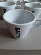 Set van 5 Earth Coffee kopjes, wit met zwart, als nieuw, Keramiek, Ophalen of Verzenden, Zo goed als nieuw, Effen
