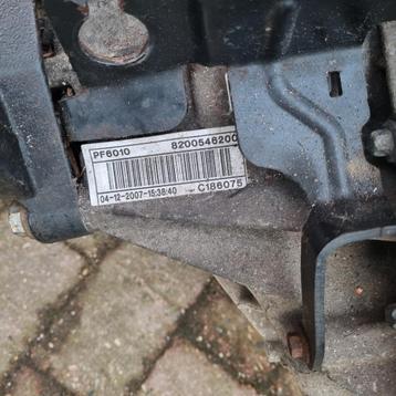Renault Trafic 2.0 DCI, 6 gang versnellingsbak.  beschikbaar voor biedingen