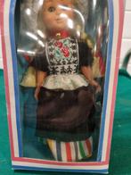 Wilhelm original trachten meisje vintage, Verzamelen, Poppen, Ophalen of Verzenden, 'T Olde Gre-j, Info@toldegrej.nl, Endepoelstraat 20f Didam