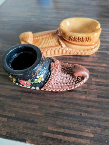 Decoratieve schoen asbakken beschikbaar voor biedingen