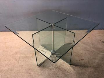 Vintage glazen krasvrije design salontafel en 2 bijzettafels beschikbaar voor biedingen