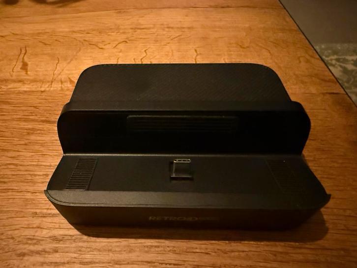Retroid Dock - Laadstation voor je Retroid Pocket, Spelcomputers en Games, Spelcomputers | Overige, Zo goed als nieuw, Ophalen of Verzenden