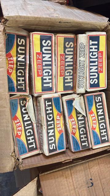 Sunlight zeep vintage doos vol beschikbaar voor biedingen