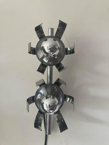 Jocelyne Tromé,wandlamp Fleur de Lumiëré ,chrome beschikbaar voor biedingen