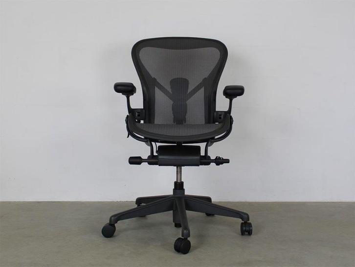 Herman Miller Aeron B remastered met Posture Fit SL, Huis en Inrichting, Bureaustoelen, Zo goed als nieuw, Bureaustoel, Overige kleuren