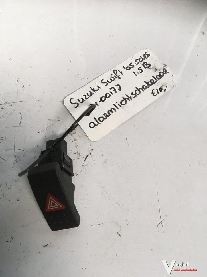 Suzuki Swift 2005 Alarmlichtschakelaar, Auto-onderdelen, Dashboard en Schakelaars, Gebruikt, Ophalen of Verzenden