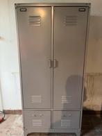 Kleding kast, Ophalen, Zo goed als nieuw