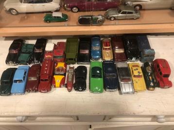 1:43 oude Dinky Toys Corgi Toys53 stuks opknappers in 1 koop beschikbaar voor biedingen