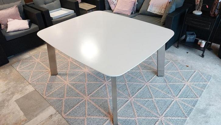 Te koop aangeboden: eettafel met stoelen, Huis en Inrichting, Tafels | Eettafels, Gebruikt, 100 tot 150 cm, 150 tot 200 cm, Vijf personen of meer
