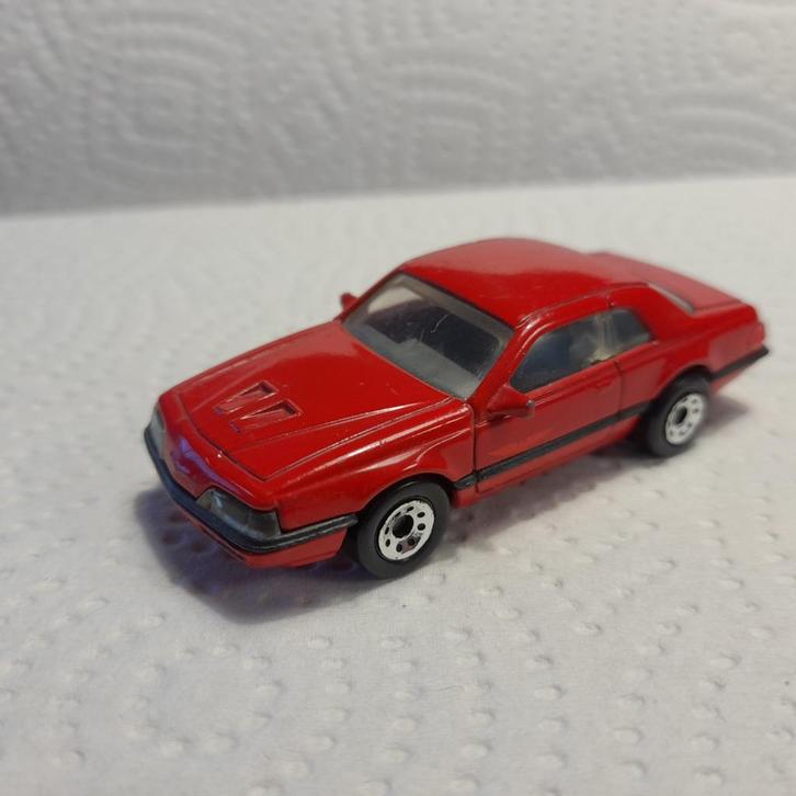 Matchbox Ford T-Bird. zeer netjes., Hobby en Vrije tijd, Modelauto's | Overige schalen, Zo goed als nieuw, Auto, Ophalen of Verzenden
