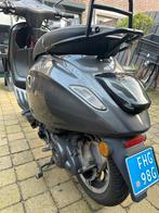 Vespa Sprint 50 4T (schade aan kappenset), Fietsen en Brommers, Scooters | Vespa, Ophalen, Gebruikt, Overige modellen, Benzine