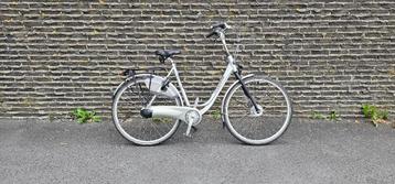 Gazelle damesfiets met 7 versnellingen en rollerbrake remmen beschikbaar voor biedingen