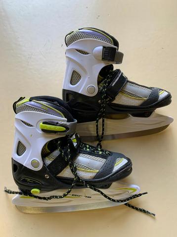 Nijdam ijshockey schaatsen maat 34-37 beschikbaar voor biedingen