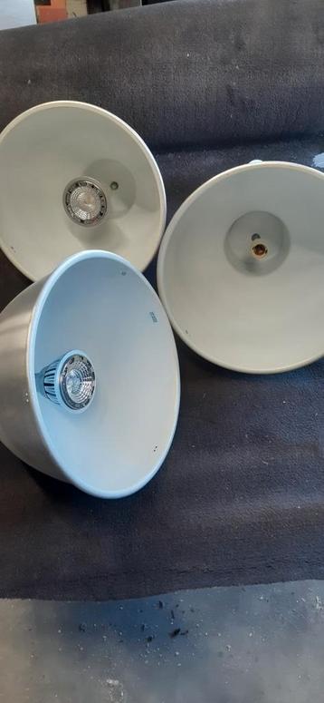 Industriële lampen  beschikbaar voor biedingen