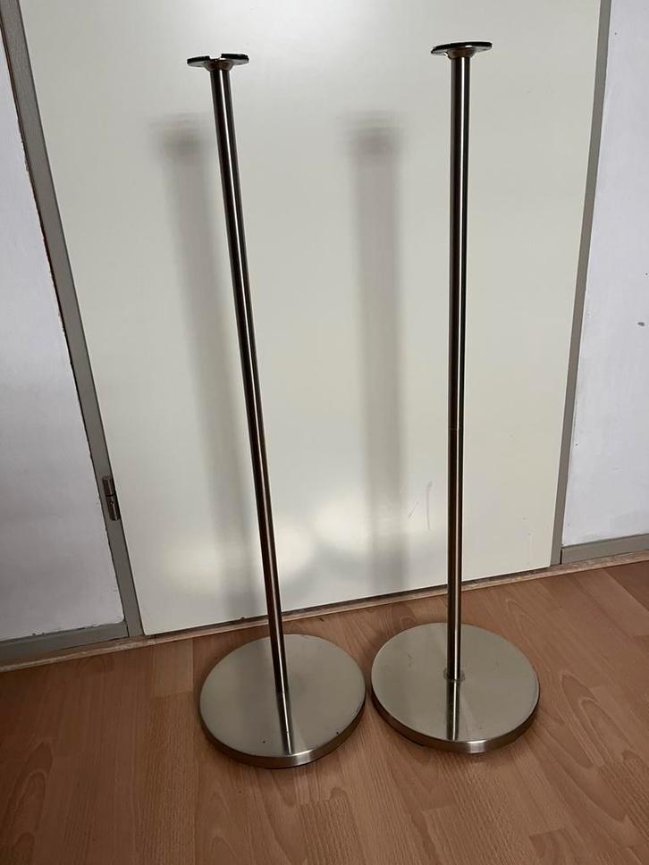 Twee speakerstandaarden RVS Ikea, Huis en Inrichting, Woonaccessoires | Overige, Gebruikt, Ophalen