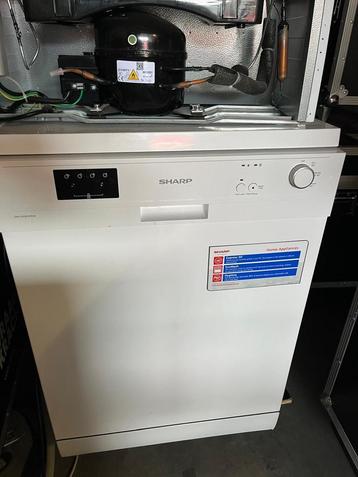 Sharp Vaatwasser - Gebruikt beschikbaar voor biedingen