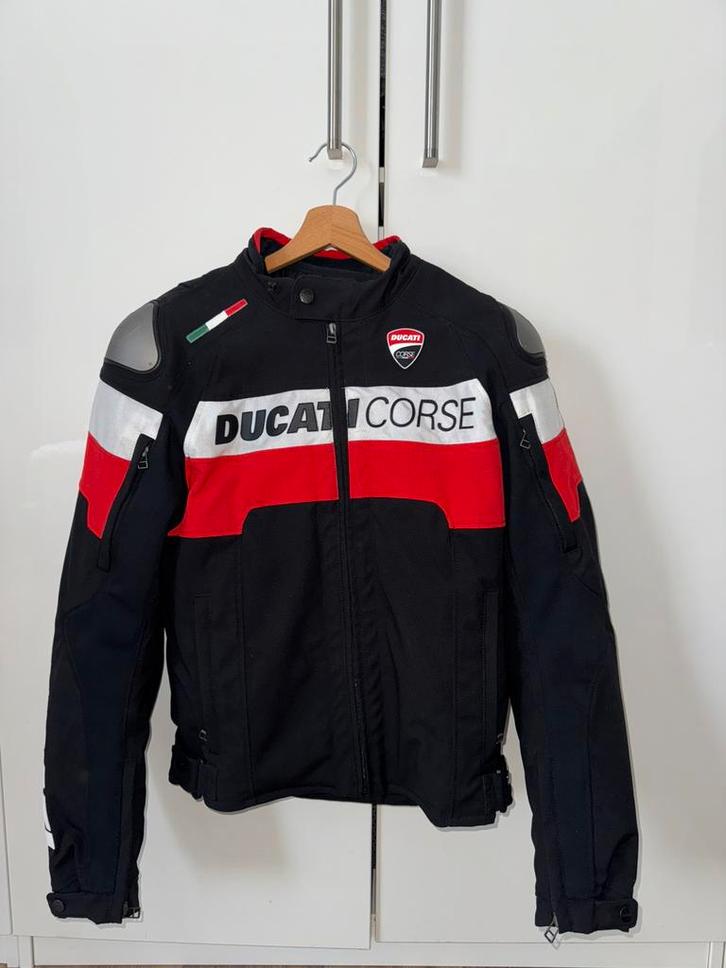 Ducati Corse fabric jacket Tex C5 + Dainese back protector, Motoren, Kleding | Motorkleding, Jas | textiel, Heren, Tweedehands