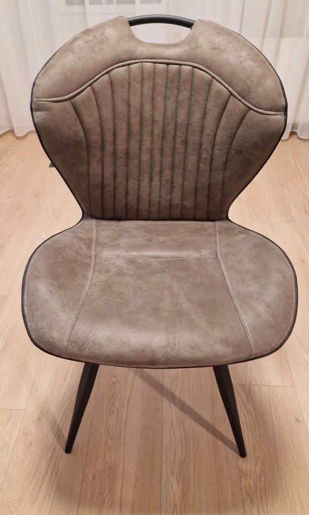 4 Nette mooie grijze design stoelen, Huis en Inrichting, Stoelen, Zo goed als nieuw, Vier, Metaal, Stof, Grijs, Ophalen