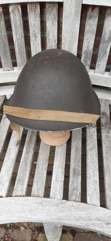 Britse MK4 helm 1945 beschikbaar voor biedingen
